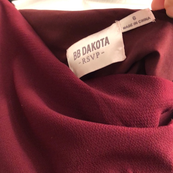 ✨LIKE NEW! One shoulder maroon BB Dakota pantsuit - Picture 2 of 3